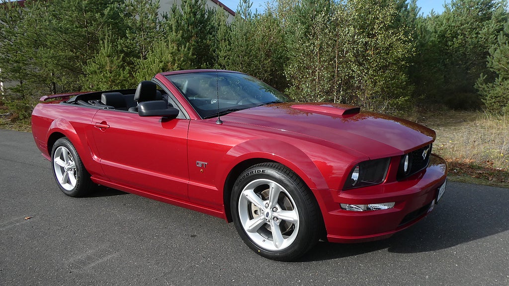 Ford Mustang GT Cab  