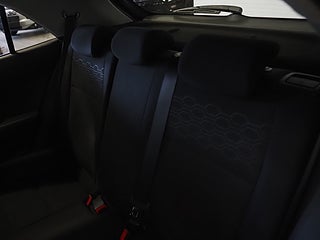 Halvkombi Kia Rio 15 av 21