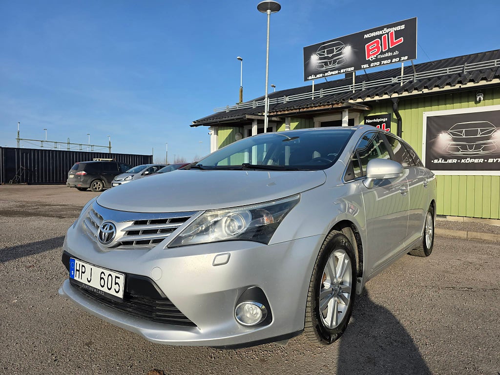 Toyota Avensis Kombi 2.0 D-4D Business / Drag / Backkamera