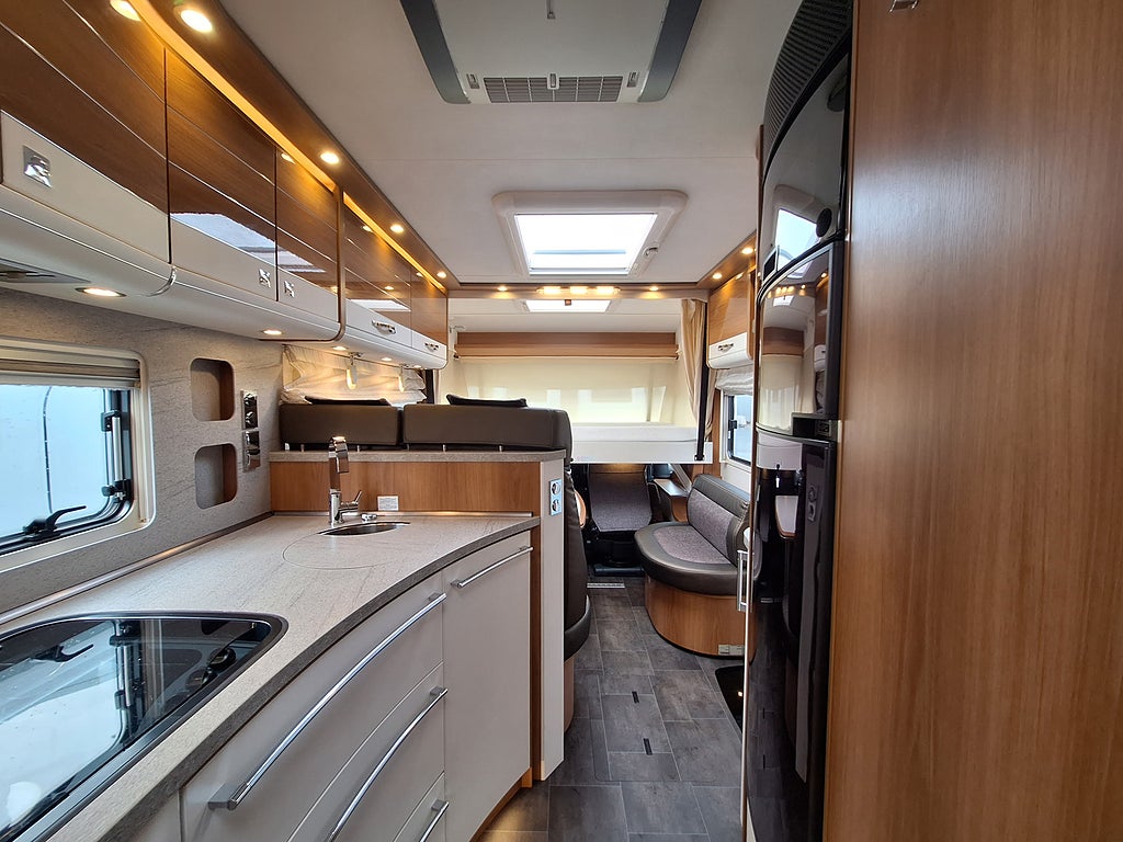 Dethleffs Premium XLi 7850-2 EB Långbädd, Automat, Solcell, AC