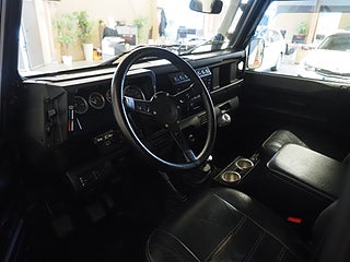 SUV Land Rover Defender 110 15 av 22