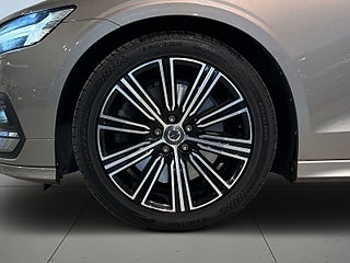 Volvo V60 T6 AWD Inscription Pvärm Pano GPS H/K CarPlay HuD SoV – bild 14