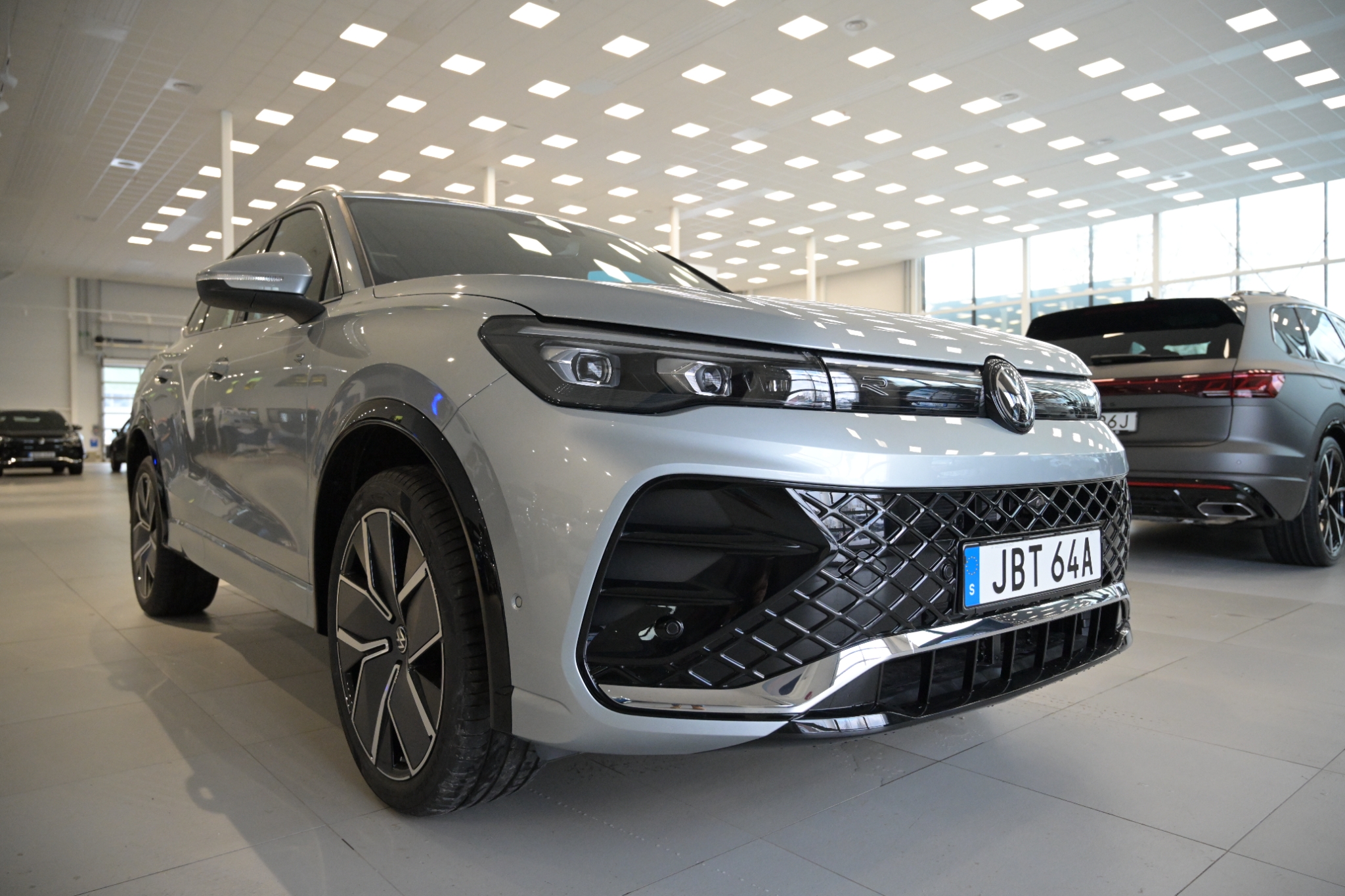 Volkswagen Tiguan eHybrid R-Line SWE 2026, bild 4/10