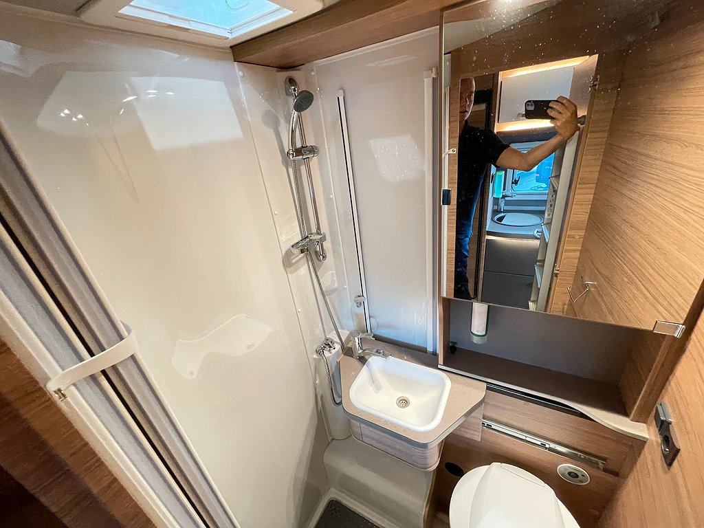 Weinsberg CaraCompact Suite / Taksäng /MB / Litium /B-kort / - Weinsberg