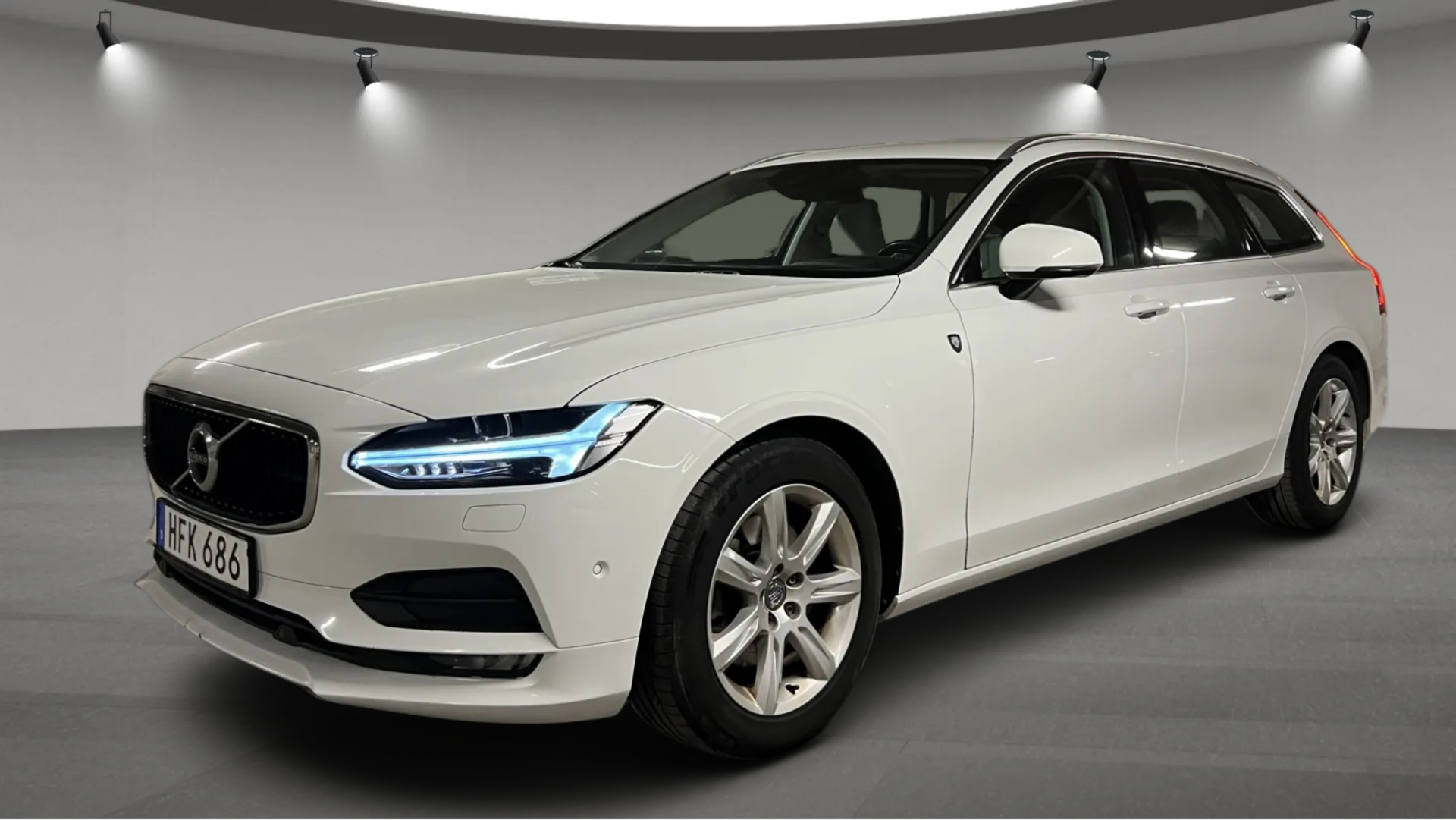 Volvo V90 2018, photo 2/41