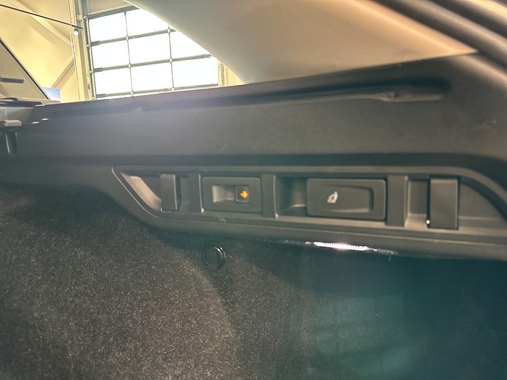 XJL323