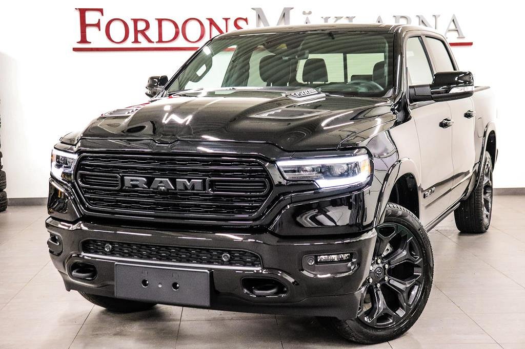 Dodge RAM 1500 LIMITED NIGHT EDITION OBS FACELIFT