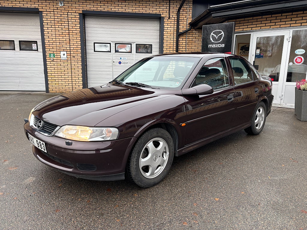 Opel Vectra Sedan 1.8