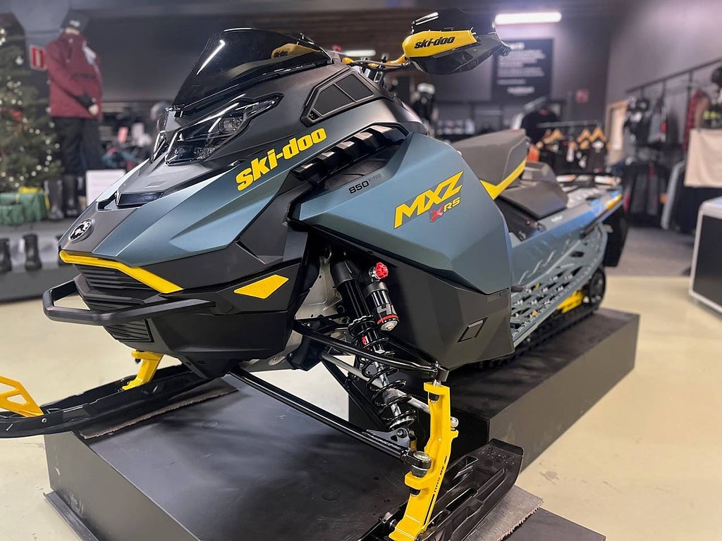 Ski-Doo MXZ X-RS 850 E-TEC  -26 "Spara 22 500kr" 