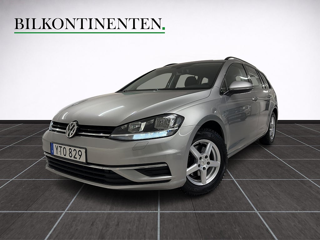 Volkswagen Golf Sportscombi 1.0 TSI Automat Motorvärmare Kamera Drag