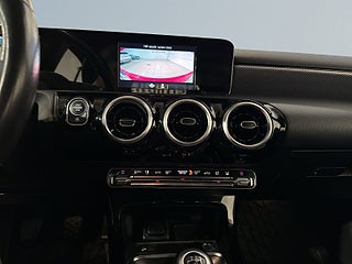 Mercedes-Benz A 180 Låg skatt Kamera Drag Mvärm Widescreen S/V-hjul – bild 11