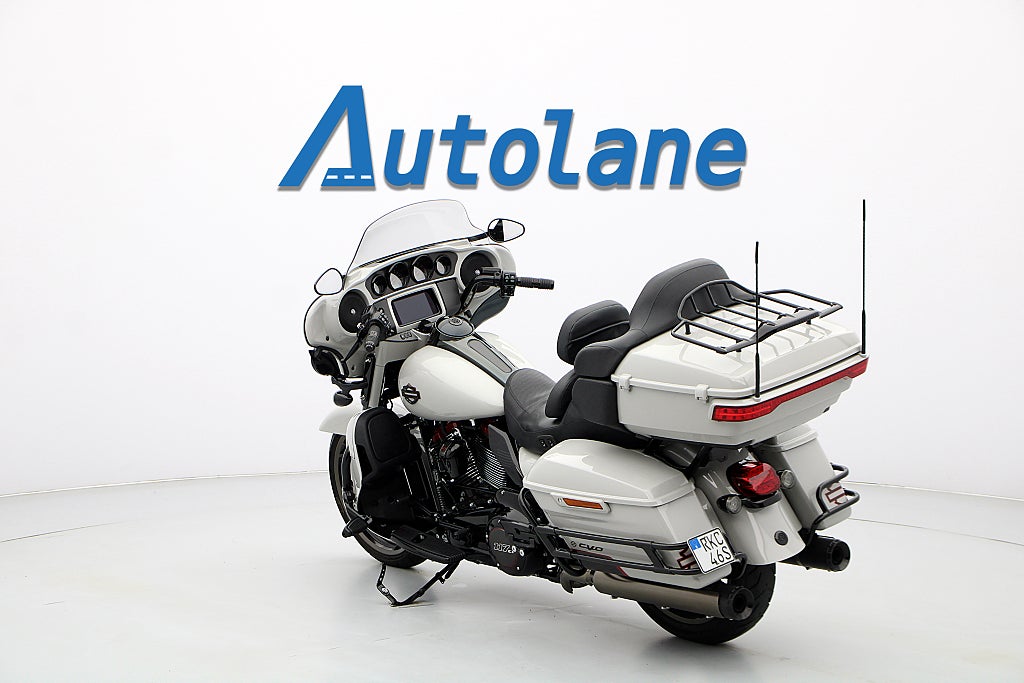 Harley-Davidson CVO Ultra Limited *Vance & Hines* Sommarkampanj 4,99%