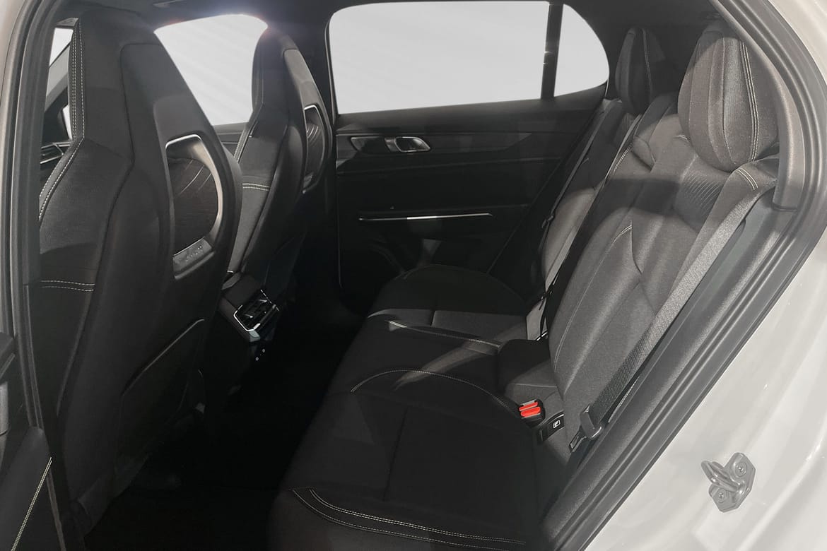 Lynk & Co 01 Core PHEV 2025, bild 7/33