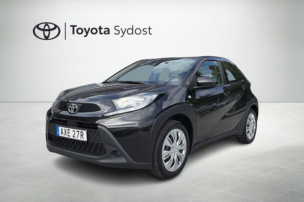 Toyota Aygo X 1.0 Play Manuell, Apple Carplay, Sätesvärme...