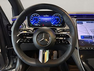 SUV Mercedes-Benz EQE 8 av 14