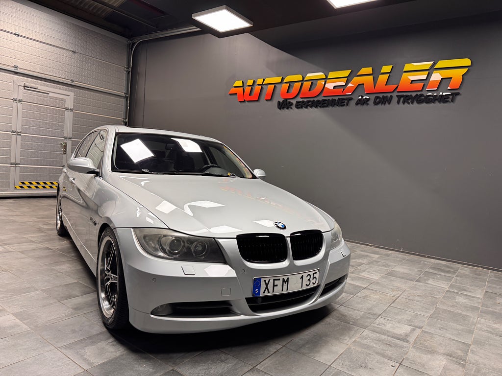 BMW 325I Sedan Advantage, Comfort, Dynamic (218 HK)