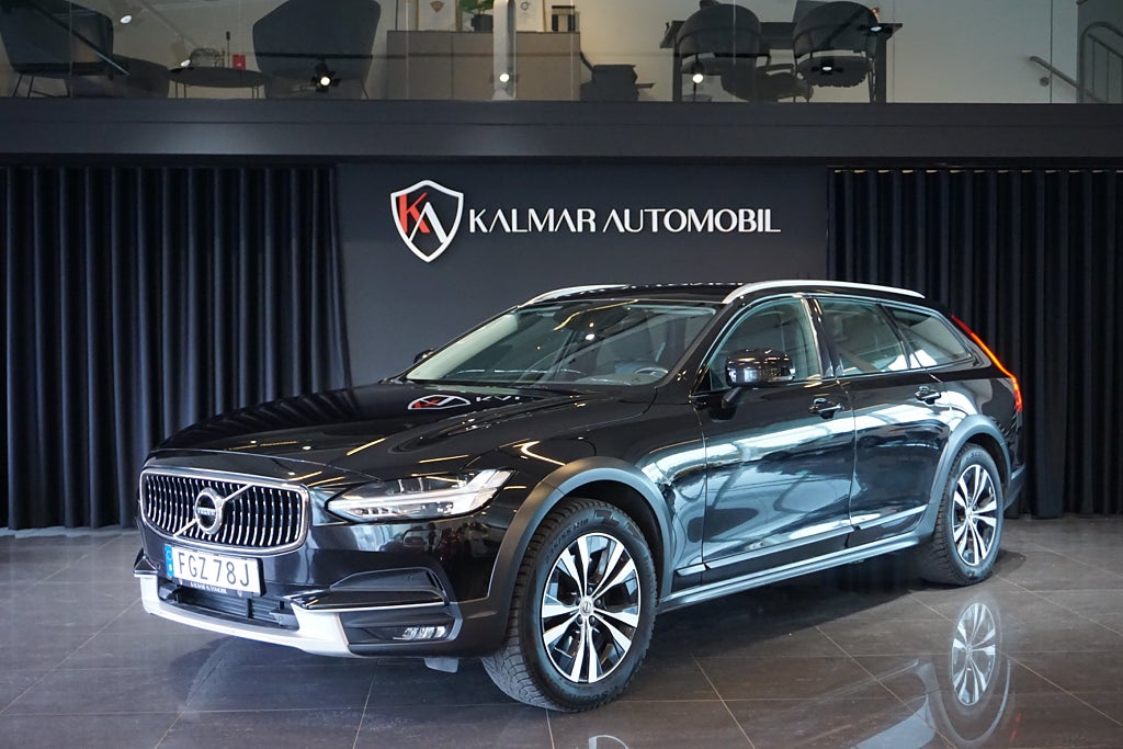 Volvo V90 Cross Country D4 AWD Geartronic 190hk Momentum Kamera BLIS 