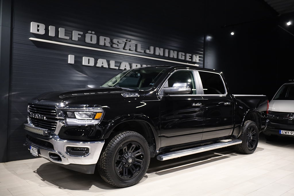 Dodge Ram 1500 Crew Cab 5.7 V8 HEMI Laramie 4x4 