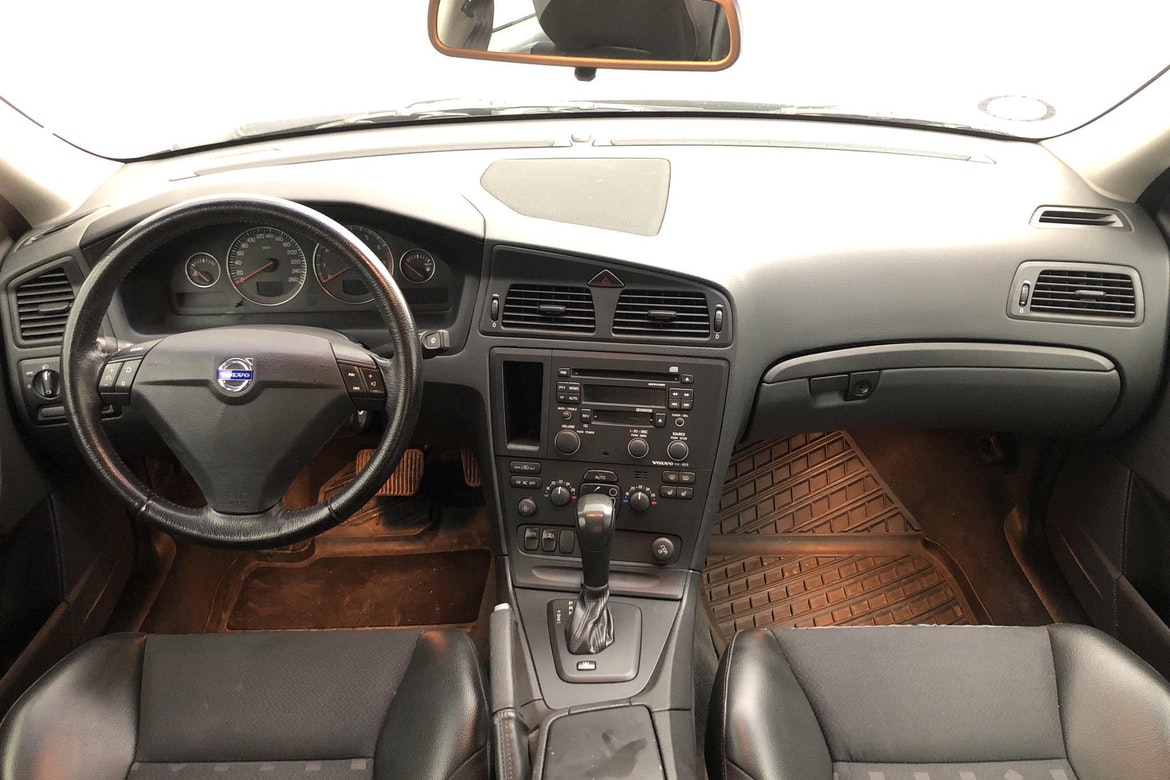 Volvo S60 2.5T Automat 210hk 2004, kuva 6/41