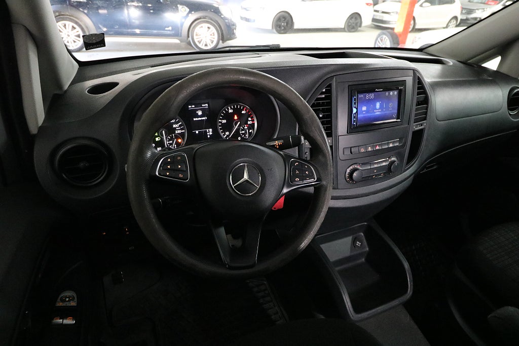 Mercedes-Benz Vito 114 2017 - miniatyr 10