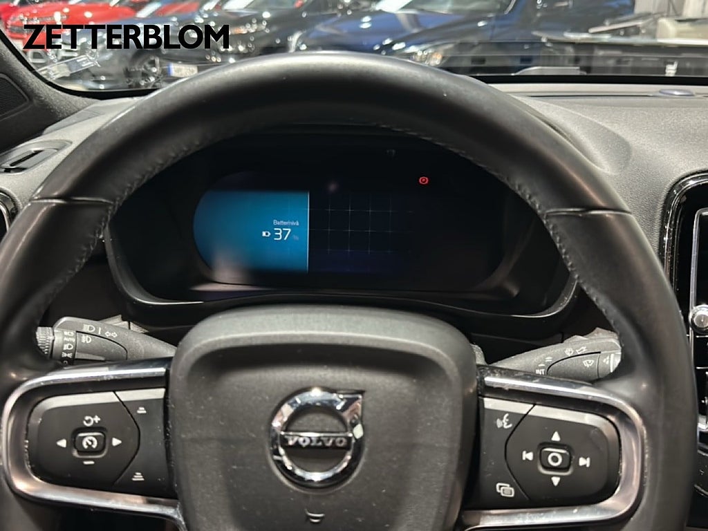 SUV Volvo C40 11 av 15