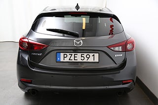 Halvkombi Mazda 3 7 av 26