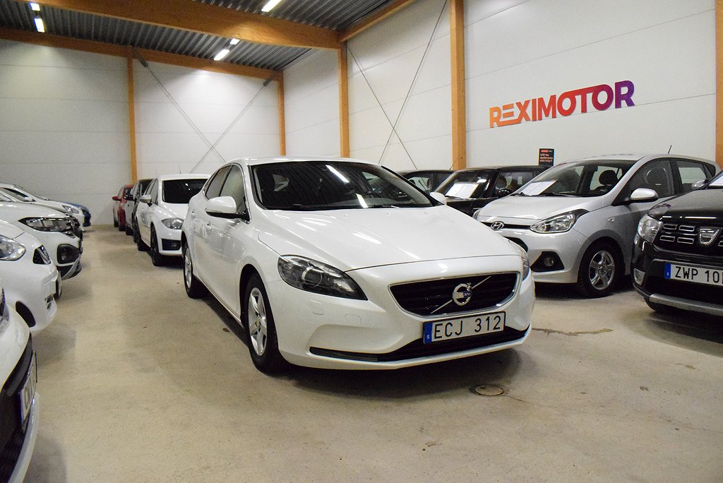 Volvo V40 D2 Momentum Euro 5 Ny Besiktad 