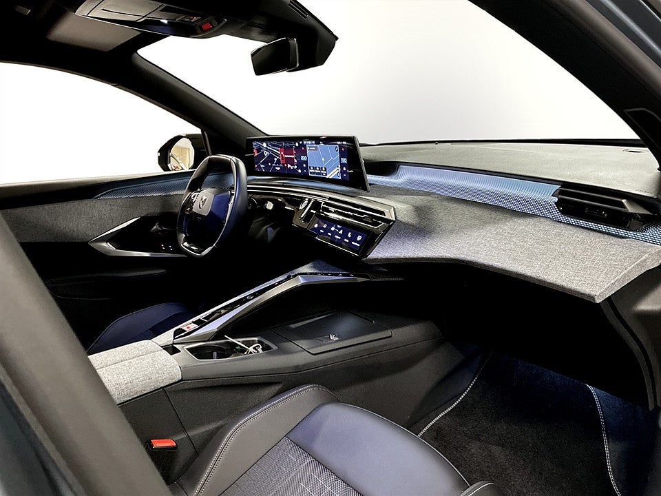 Bild på Peugeot 5008 GT Hybrid 145hk Aut 7-SITS B-KAMERA CARPLAY
