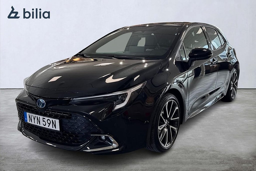 Toyota Corolla Hybrid 1,8 Executive Pano JBL Skinn Garanti