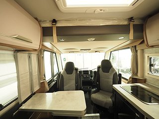 Husbil-integrerad Knaus Van I 550 MF 6 av 16