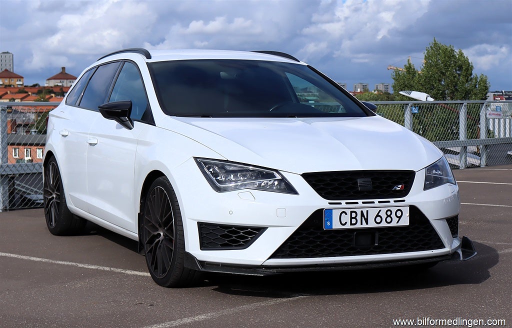 Seat Leon Cupra ST 2.0 TSI 290hk Milltek "Pops & Bangs"