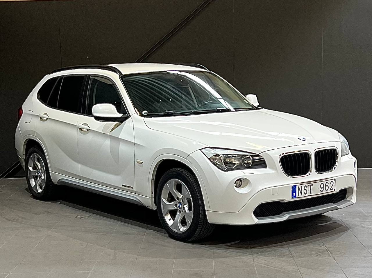 BMW X1 2011, photo 3/55
