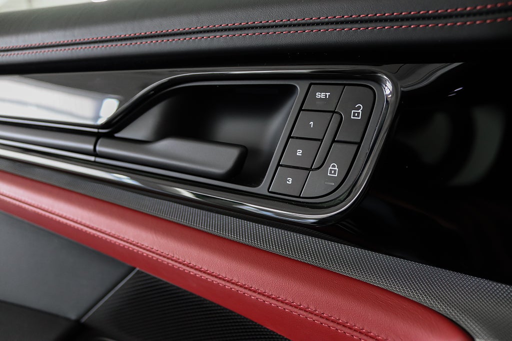 Porsche Panamera 4S E-Hybrid MOMS Sport Chrono Pano Bose Sportavgas