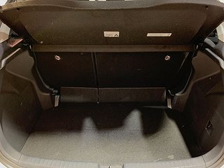 Halvkombi Mazda 2 15 av 21