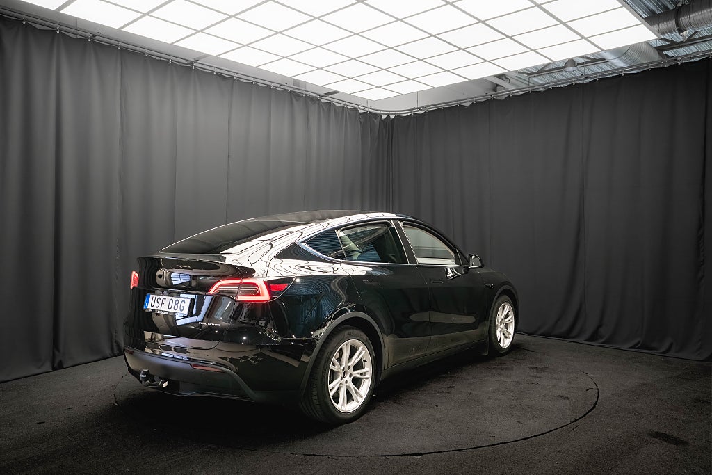 Tesla Model Y Long Range AWD DRAG PANO LÄDER 1-ÄGARE MOMS