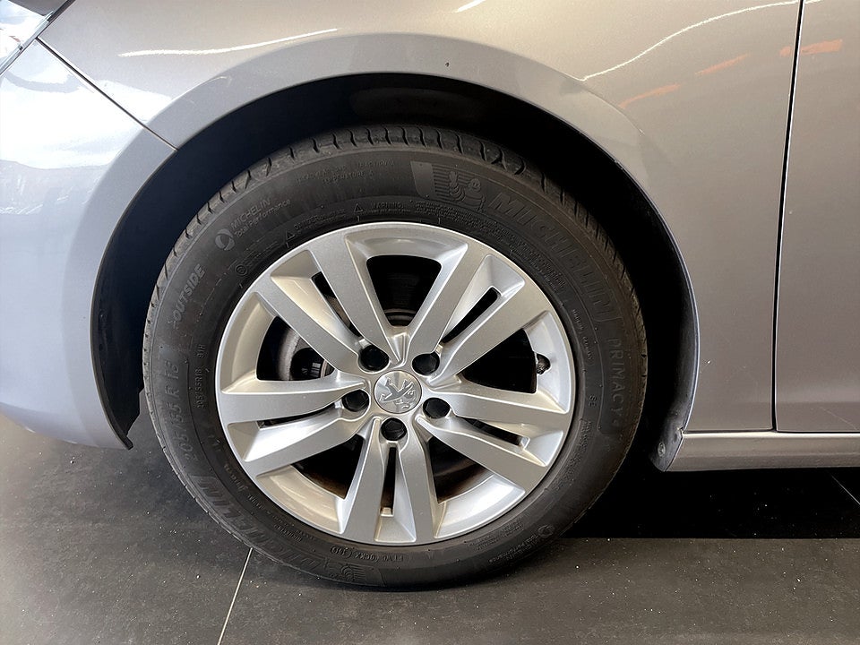 Bild på Peugeot 308 sw Active 1.2 PT 130hk Aut BACKSENSORER EN ÄGARE