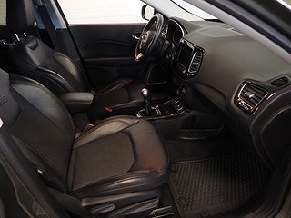 SUV Jeep Compass 10 av 21