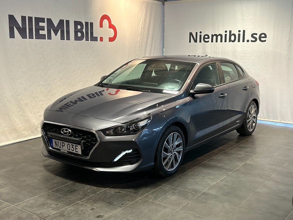 Hyundai i30 Fastback 1.4 T-GDi Trend Värmare/SoV/Kamera/Carplay
