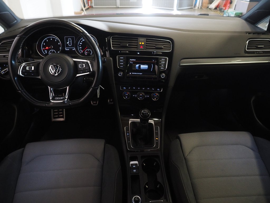 Volkswagen Golf SC 1.4 TSI 140hk R-Line PDC Drag Pluspkt 2015
