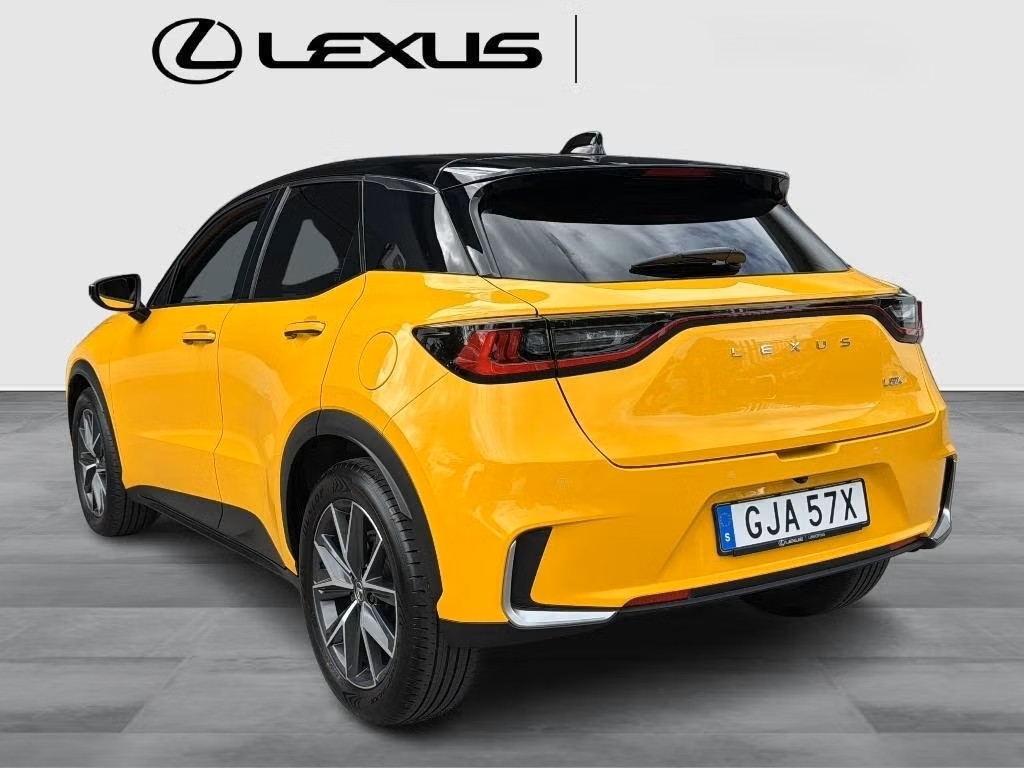 Lexus LBX 1.5 E-CVT Emotion Premium 2024, kuva 4/38