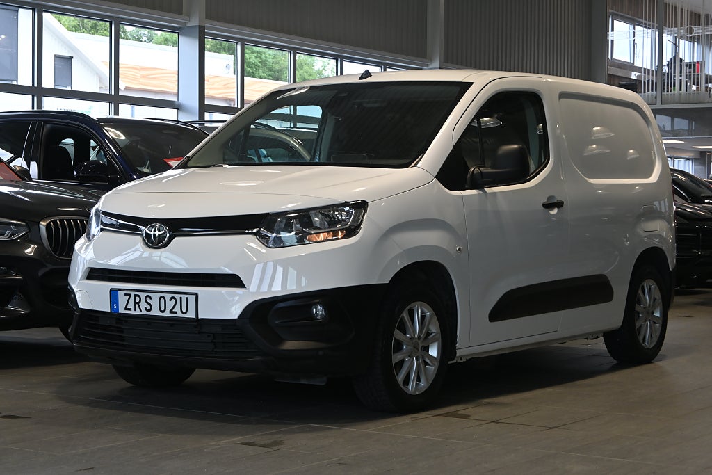 Toyota ProAce City 1.5D 102hk 3-sits Värmare Kamera 