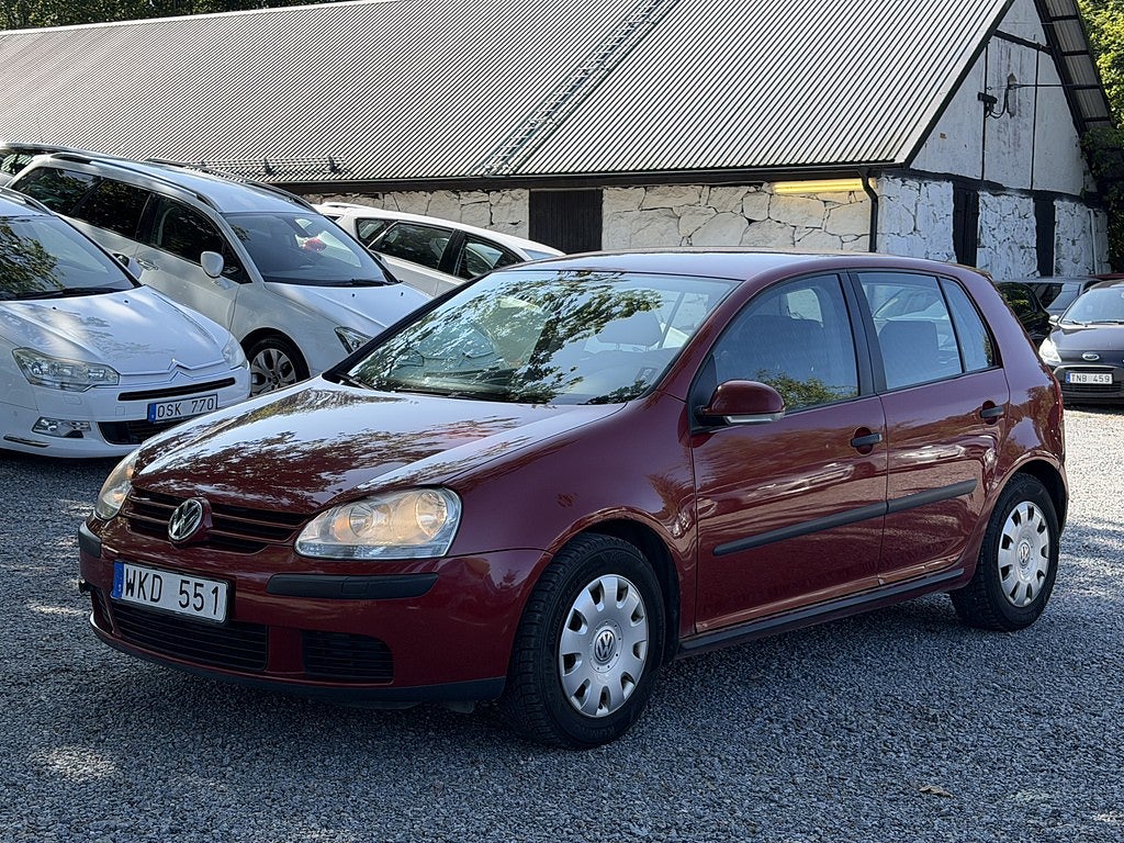 Volkswagen Golf 5-dörrar 1.6 Trendline, 2 brukare, 102hk, 2005