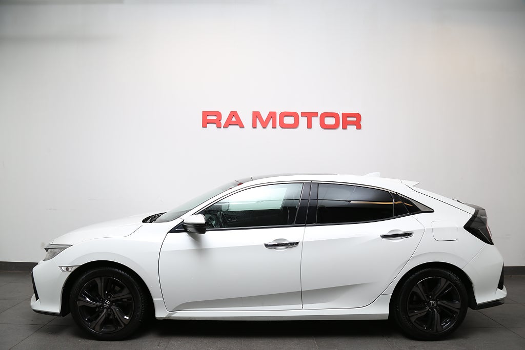 Honda Civic 1,5 i-VTEC Turbo 182hk 5D Panorama Skinn Drag 2017