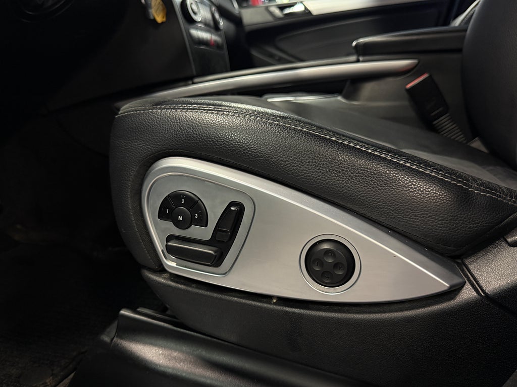 Mercedes-Benz ML 2010 - miniatyr 16