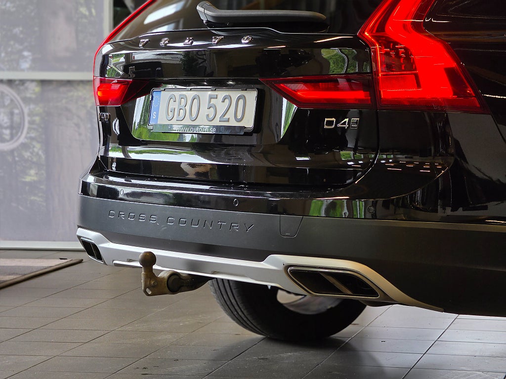 Volvo V90 Cross Country D4 190hk AWD / Inscription Pro / Panorama / Dr