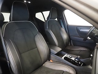 SUV Volvo XC40 7 av 25