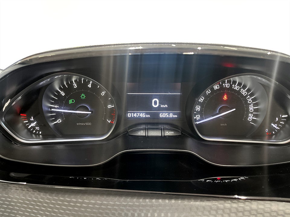 Bild på Peugeot 208 Allure 5D 1.2 PT 83hk BACKSENSORER