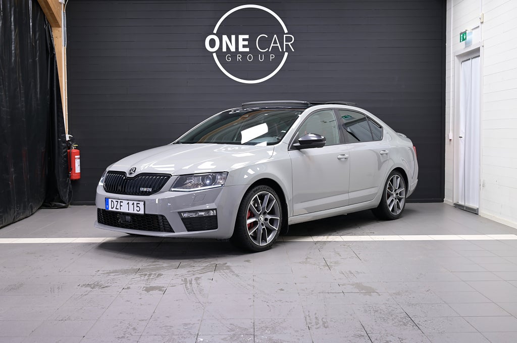 Skoda Octavia RS 2.0 TSI Nyservad GPS Panorama 1196kr årsskatt 220hk