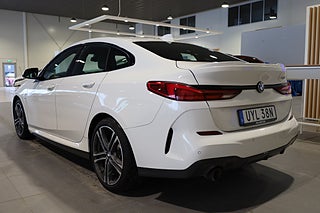 Sedan BMW 218 3 av 27