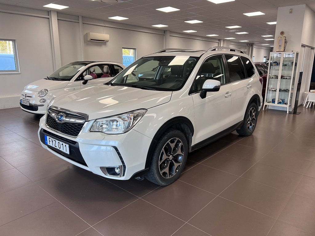 Subaru Forester XT 2.0 Aut 4wd, panorama navi b-kamera 240hk